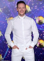 Strictly star Kevin Clifton reveals he quit booze with the aid of a self-help