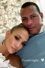 Jennifer Lopez and Alex Rodriguez both share clip of busy entertainer