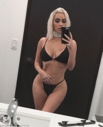 Kardashian shares VERY sexy bikini selfie on Instagram after boasting