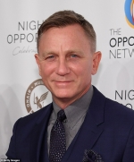 Daniel Craig reveals he's become a master of binge drinking in a bid