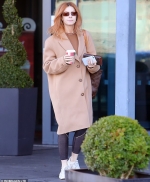 Strictly favourite Stacey Dooley goes makeup free as she grabs
