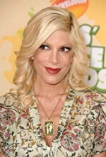 Tori Spelling and her Beverly Hills 90210 castmates get stumped